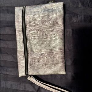 FREE WITH PURCHASE Ipsy makeup bag